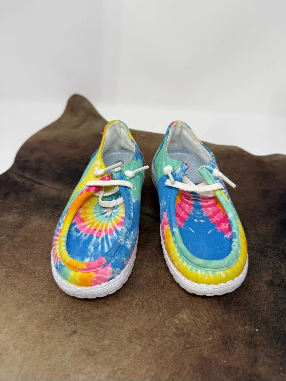 NWOT Kids Tie-Dye Slip-On Shoes - Multicolor Sz 26-9.5 (EBVZSF)